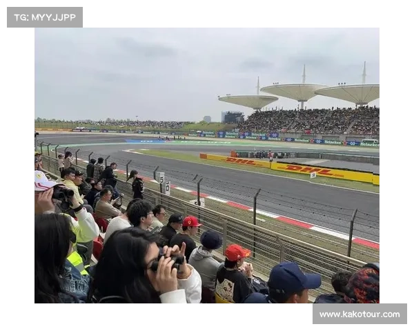 中国车迷上海站F1换胎模拟体验引领互动热潮创历史新高 中国车迷上海站F1换胎模拟体验引领互动热潮创历史新高